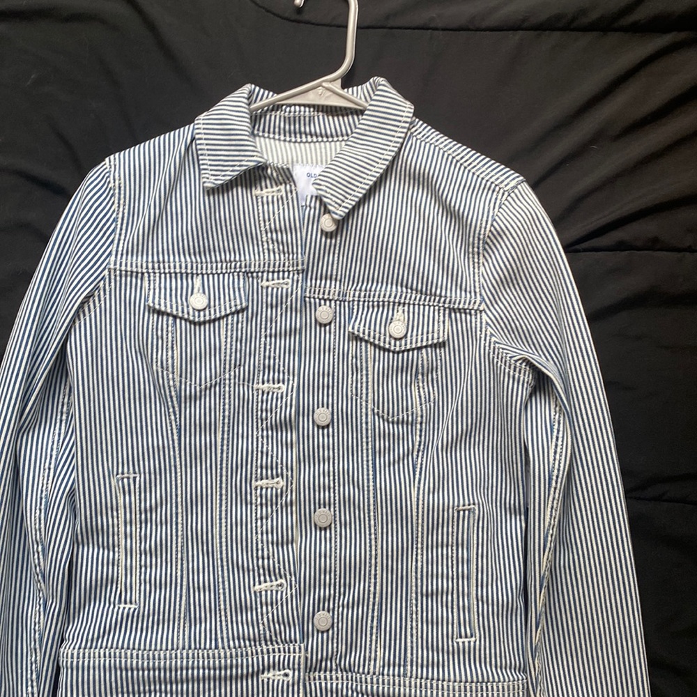 New Old Navy White and Blue Stripe Jacket